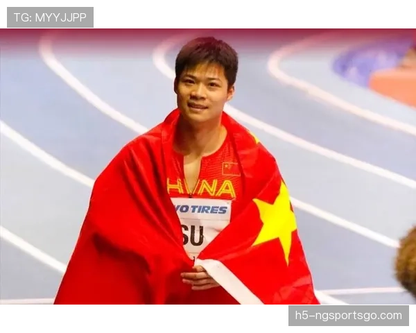 苏炳添一出赛场就是土豪朋友聚会主角，平时谁能想到那么拼的人铁粉这么多？