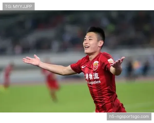 武磊本赛季加快边路突破压制对手防线，角色转型助力广州关键战活跃