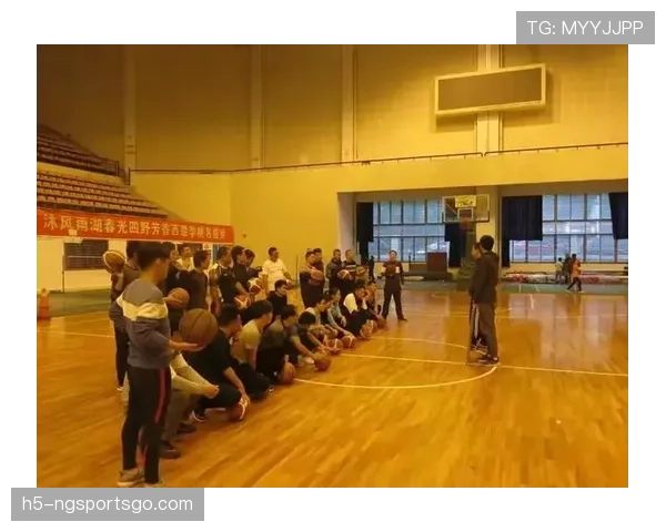 篮球持球启动规则中中枢脚确立与合法移动的具体界限解析